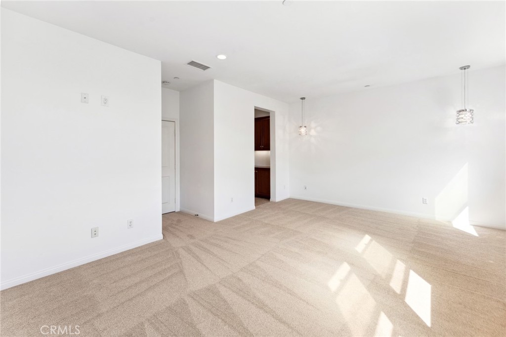 Vantis - Residential Lease