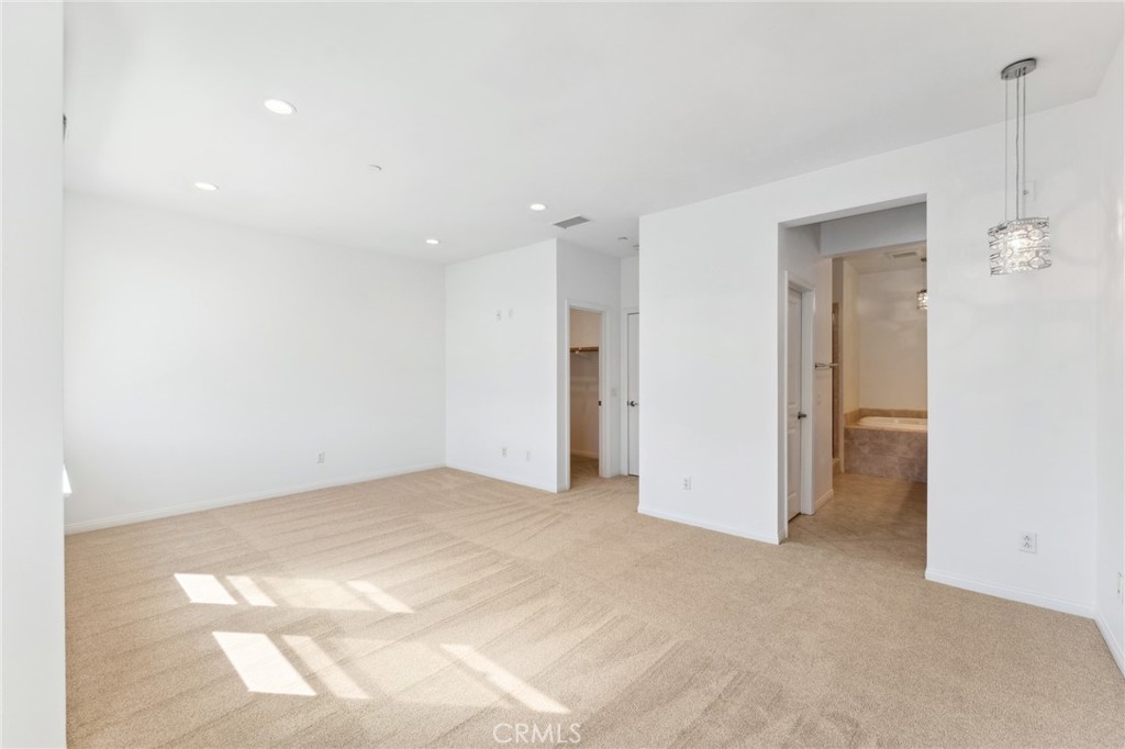 Vantis - Residential Lease