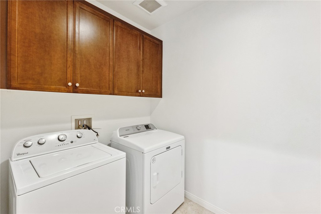 Vantis - Residential Lease