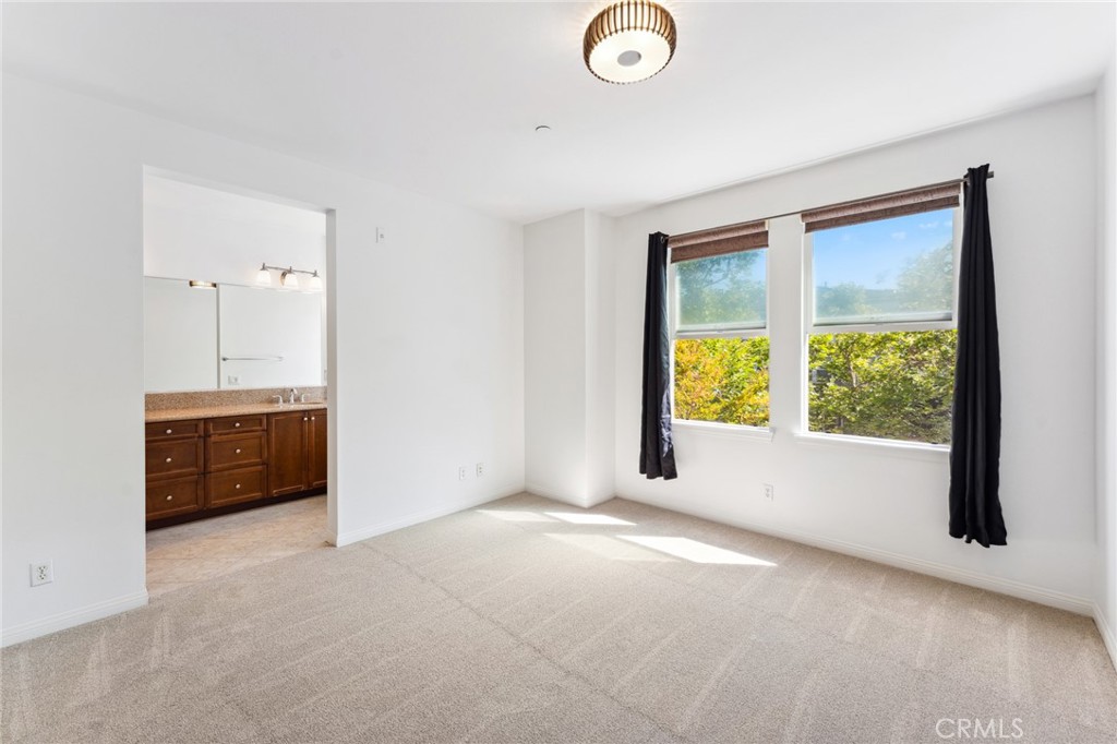 Vantis - Residential Lease