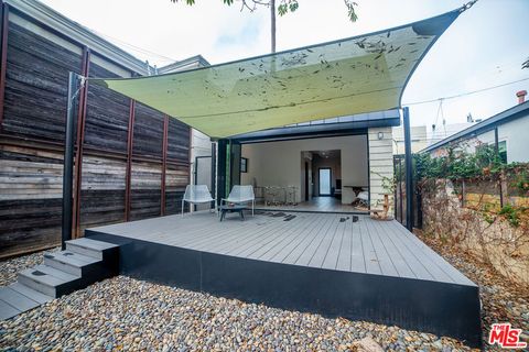 Photo of 205 Venice Way, Los Angeles, CA 90291 (MLS # 25619673)