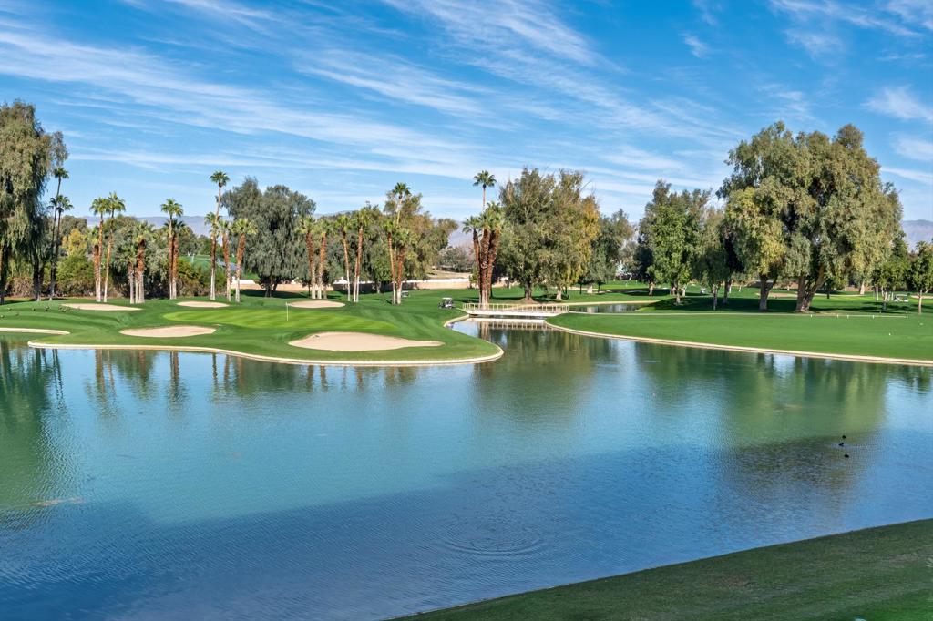 910 Island Drive 206