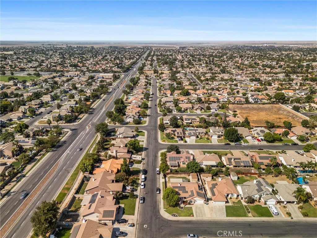 Bakersfield, California 93312, United States, 4 Bedrooms Bedrooms, ,2 BathroomsBathrooms,Residential,Active,212066