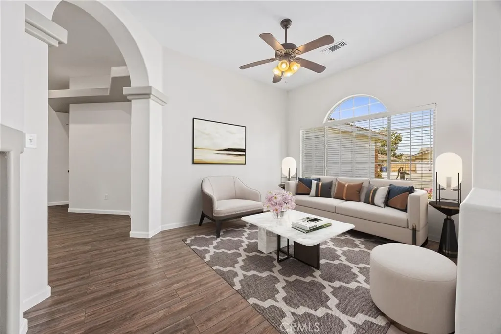 Bakersfield, California 93312, United States, 4 Bedrooms Bedrooms, ,2 BathroomsBathrooms,Residential,Active,212066