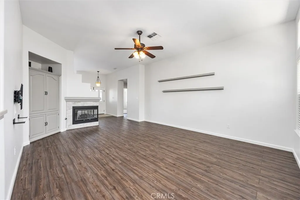 Bakersfield, California 93312, United States, 4 Bedrooms Bedrooms, ,2 BathroomsBathrooms,Residential,Active,212066