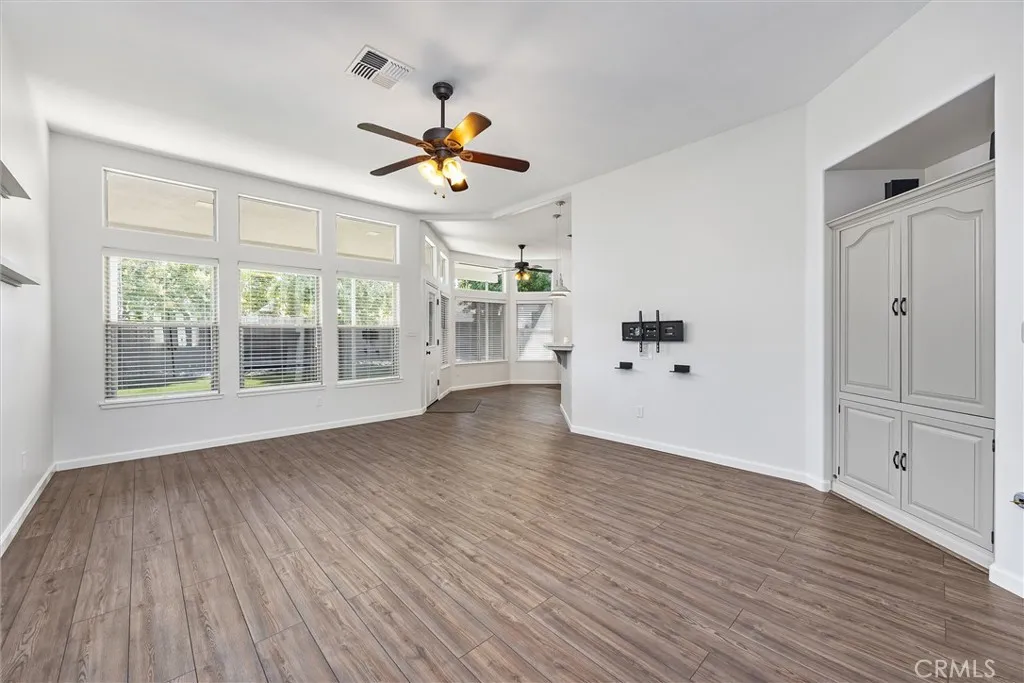 Bakersfield, California 93312, United States, 4 Bedrooms Bedrooms, ,2 BathroomsBathrooms,Residential,Active,212066