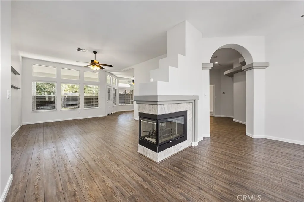 Bakersfield, California 93312, United States, 4 Bedrooms Bedrooms, ,2 BathroomsBathrooms,Residential,Active,212066