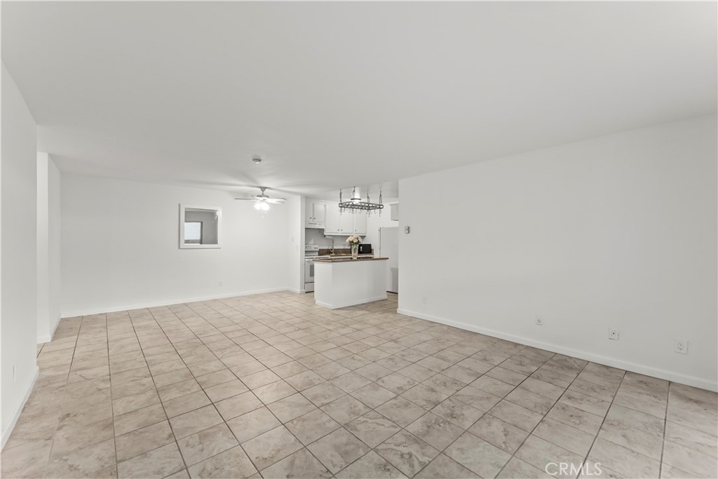601 S Prospect 103