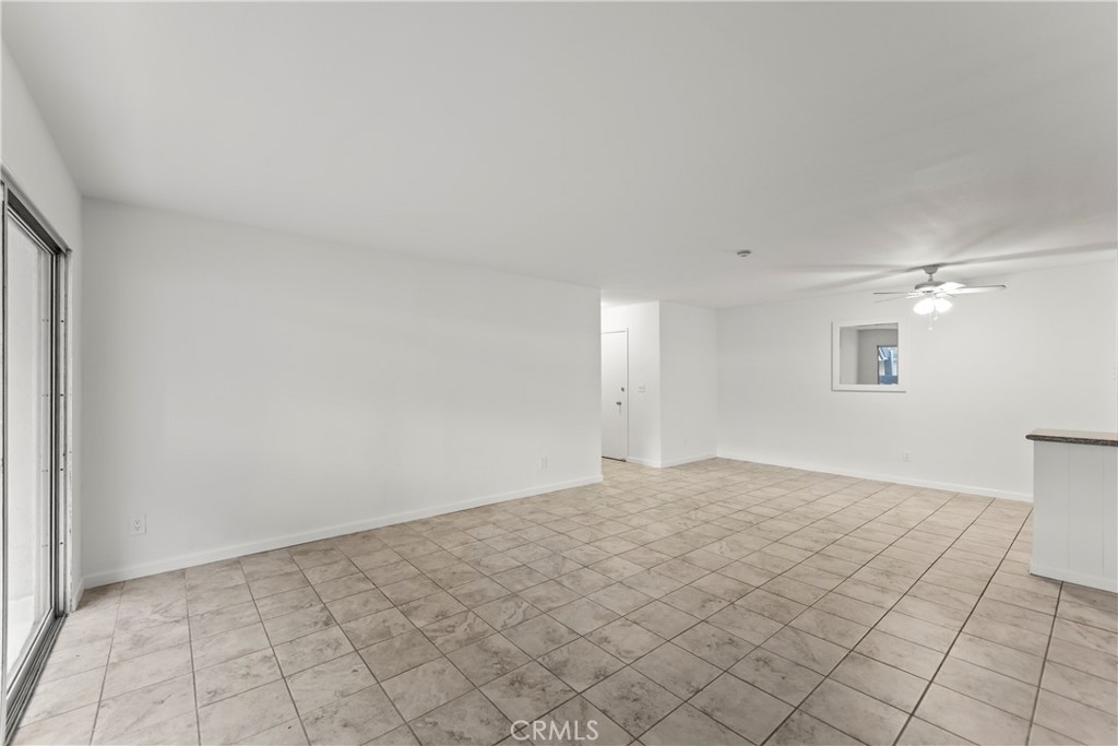 601 S Prospect 103