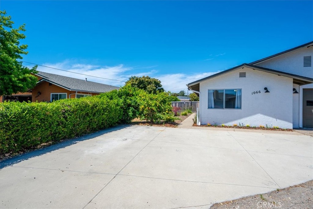 1066 Maple Street