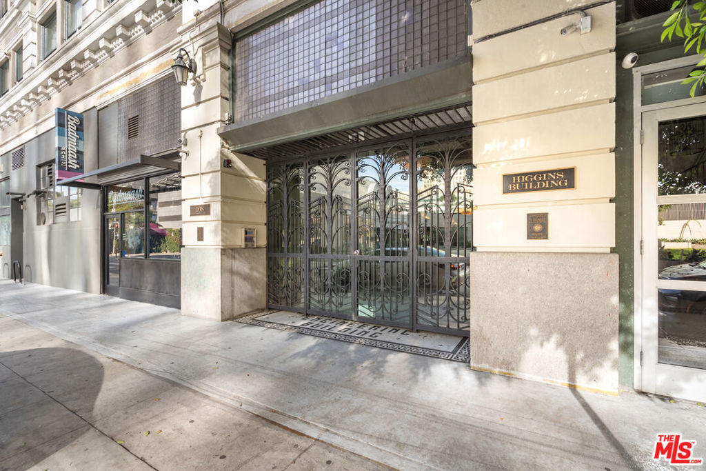 108 W 2nd Street 711