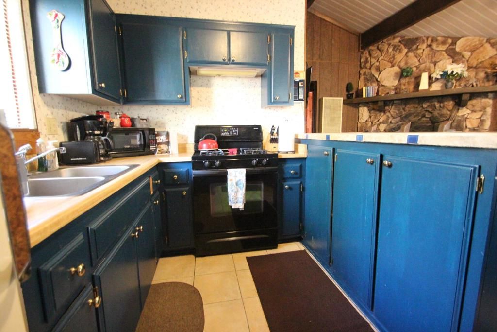 Photo of 416 Sugarloaf Boulevard, Big Bear, CA 92314 (MLS # 219137151DA)