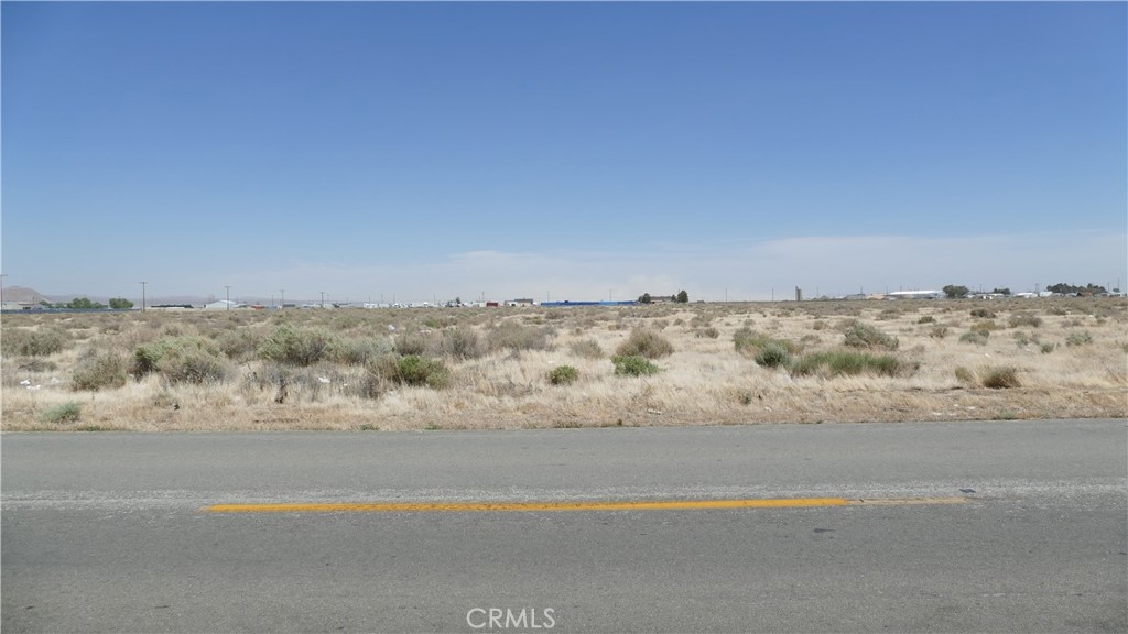 Opportunity to own your own piece of paradise! Property is 2.39 acres and has great potential. Water and electricity are both available nearby, you just need to hook into the lines running down 20th St W. Nestled between the 14 Freeway and Sierra Hwy, this property is conveniently located to Rosamond and the greater Antelope Valley.