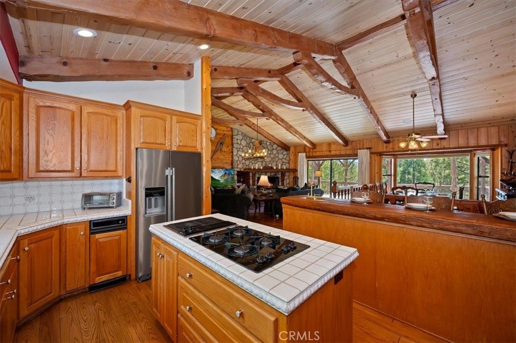 27487 Matterhorn Dr, Lake Arrowhead, CA, 92352, USA, 5 Bedrooms Bedrooms, ,5 BathroomsBathrooms,Residential,Active,27487 Matterhorn Dr,IG26112741