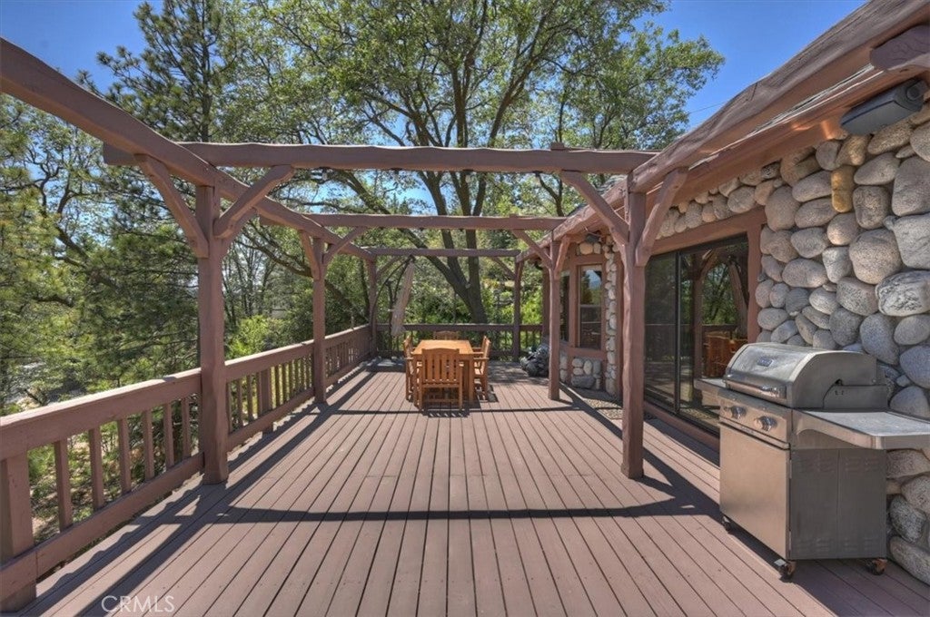 27487 Matterhorn Dr, Lake Arrowhead, CA, 92352, USA, 5 Bedrooms Bedrooms, ,5 BathroomsBathrooms,Residential,Active,27487 Matterhorn Dr,IG26112741