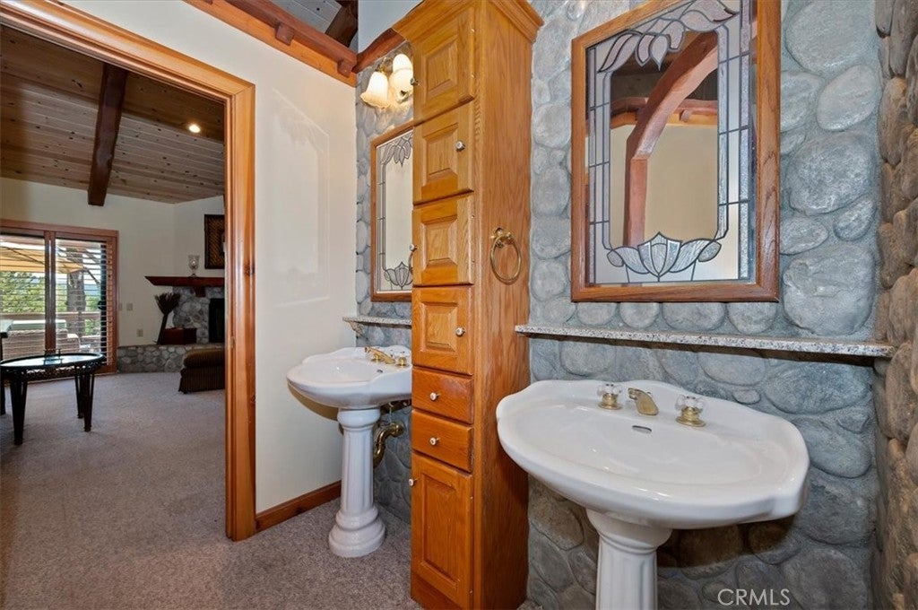 27487 Matterhorn Dr, Lake Arrowhead, CA, 92352, USA, 5 Bedrooms Bedrooms, ,5 BathroomsBathrooms,Residential,Active,27487 Matterhorn Dr,IG26112741