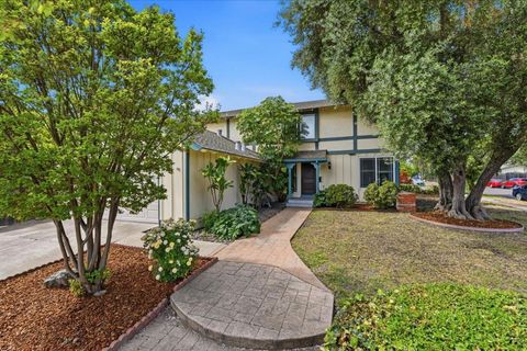 Photo of 5369 Entrada Cedros, San Jose, CA 95123 (MLS # ML82041755)