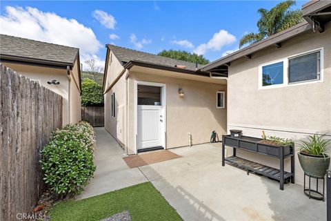 Photo of 20451 Sun Valley Drive #B, Laguna Beach, CA 92651 (MLS # LG26029197)