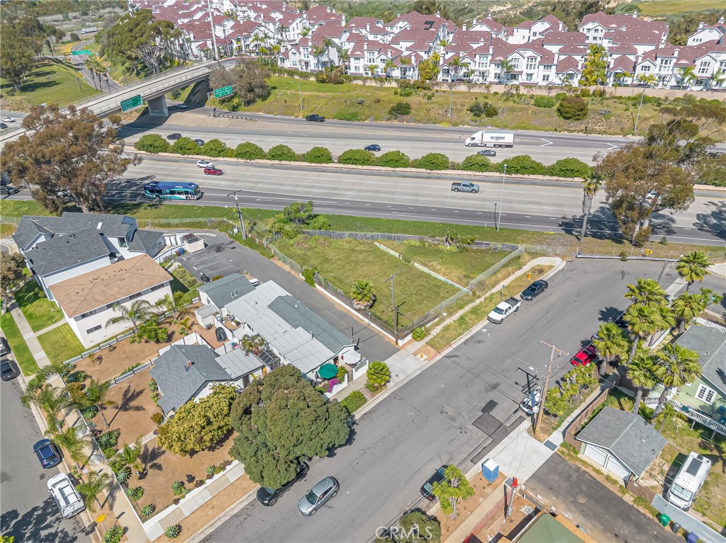 910 Windward Way