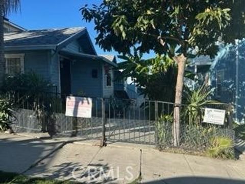 Photo of 852 W 18th St #B, San Pedro, CA 90731 (MLS # SB25276821)