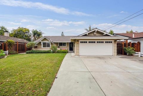 Photo of 3335 Jennifer Way, San Jose, CA 95124 (MLS # ML82025262)