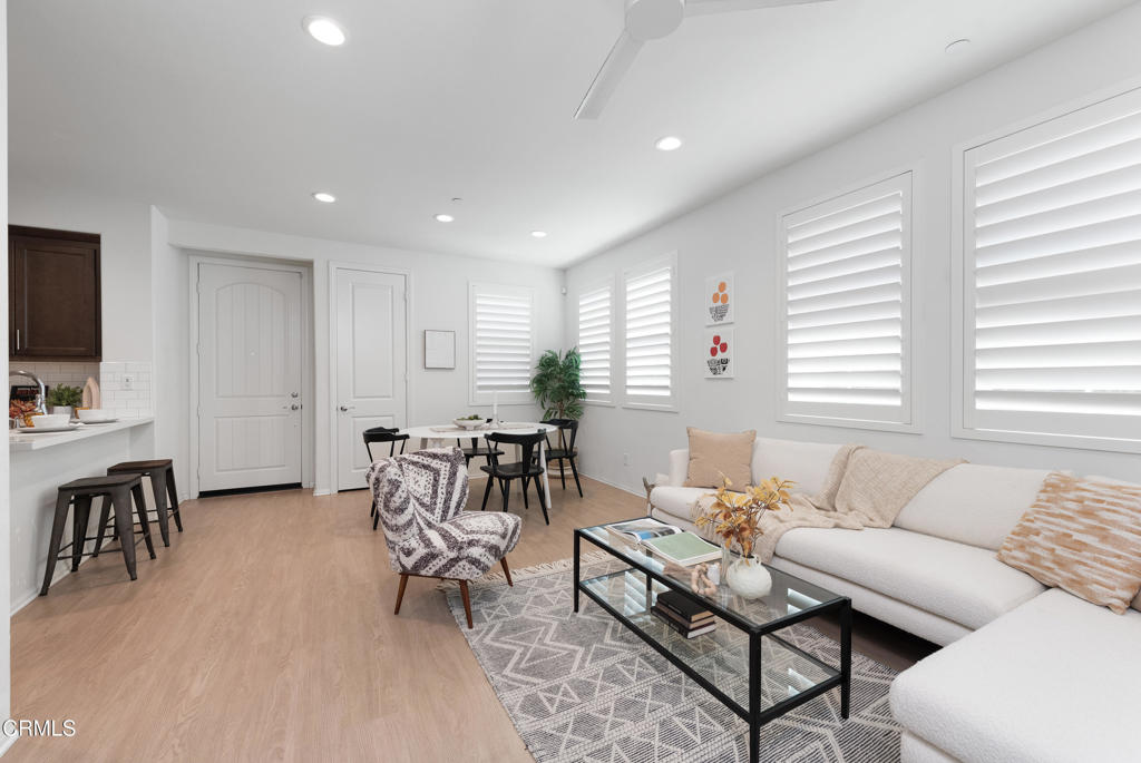 401 Camino Ruiz