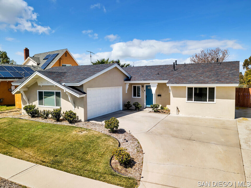 368 Los Reyes DR