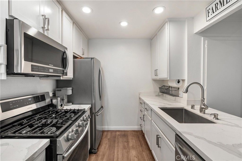 Photo of 2323 Huntington Street #904, Huntington Beach, CA 92648 (MLS # OC25272140)