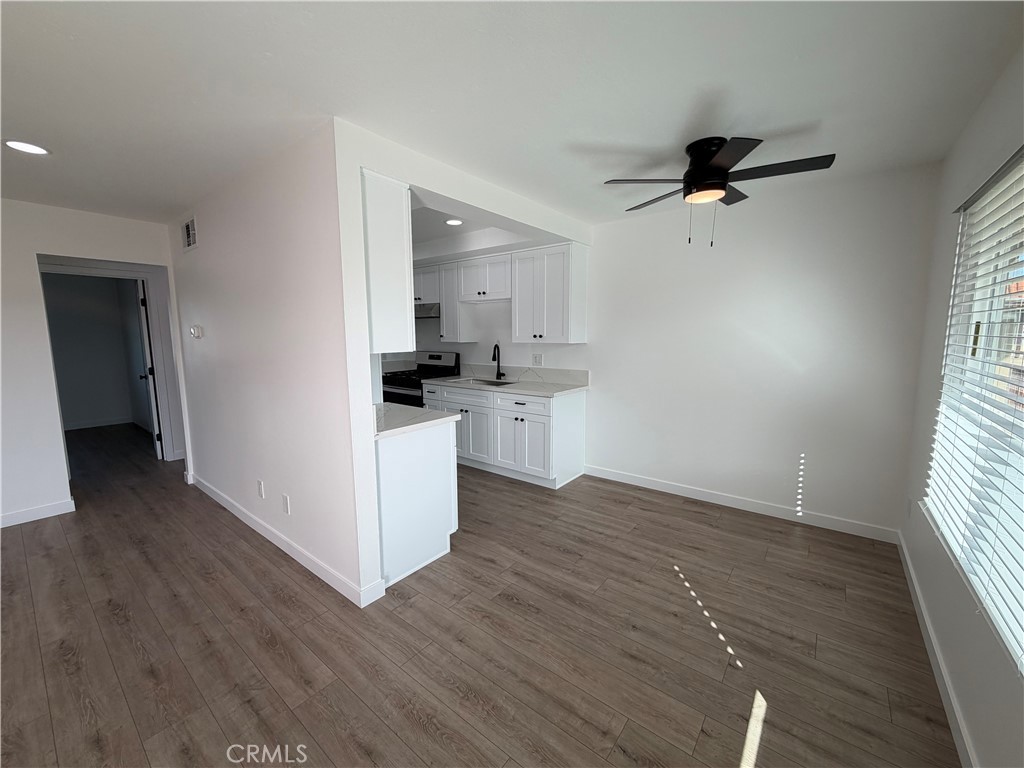 1400 W Warner Avenue 42