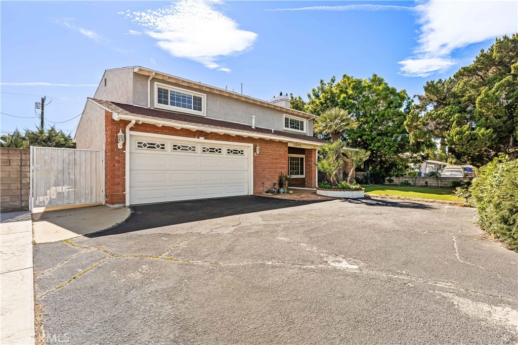 15846 Plummer Street