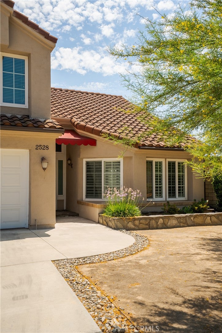 2528 Sloan