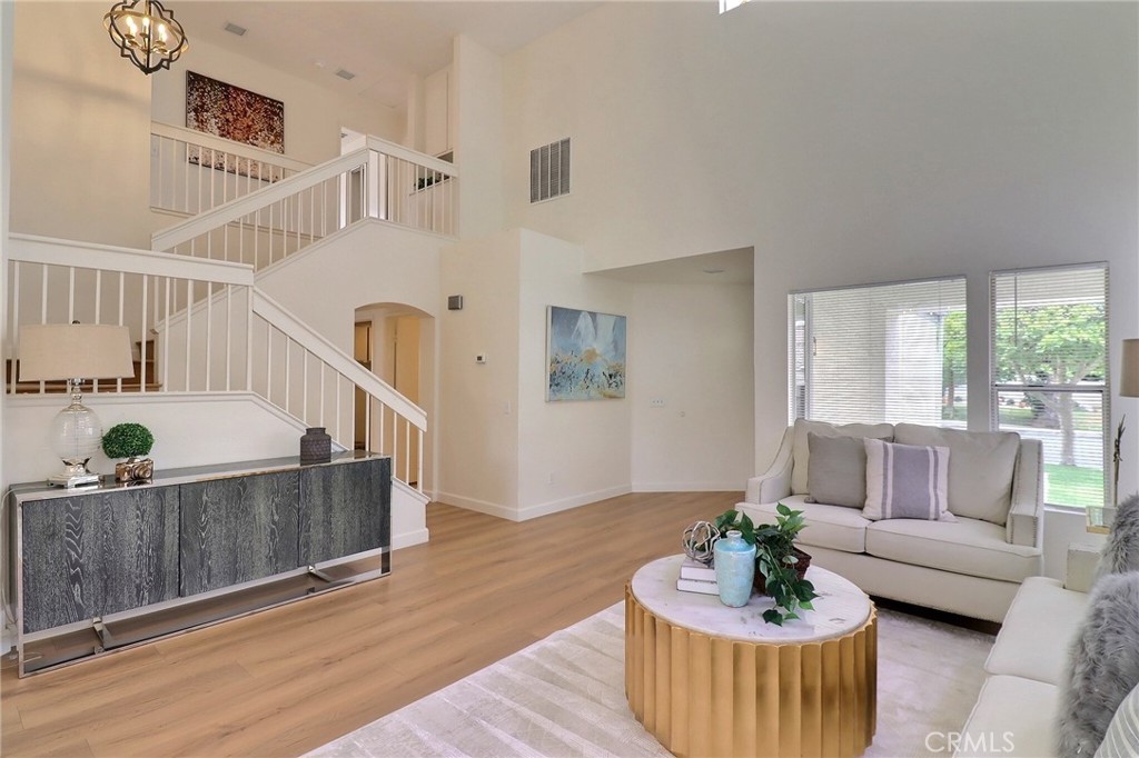 23948 Lone Pine