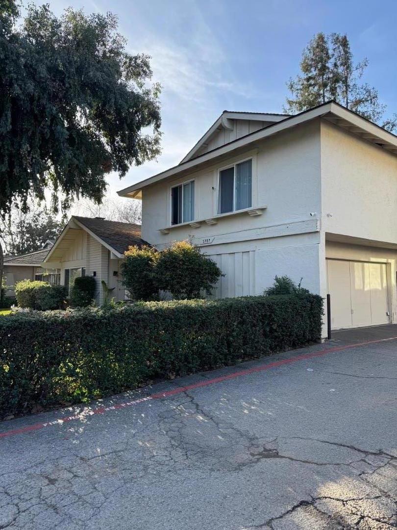 1757 De Marietta Avenue