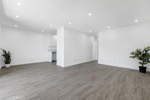 20930 Parthenia Street 206 Canoga Park CA 91304