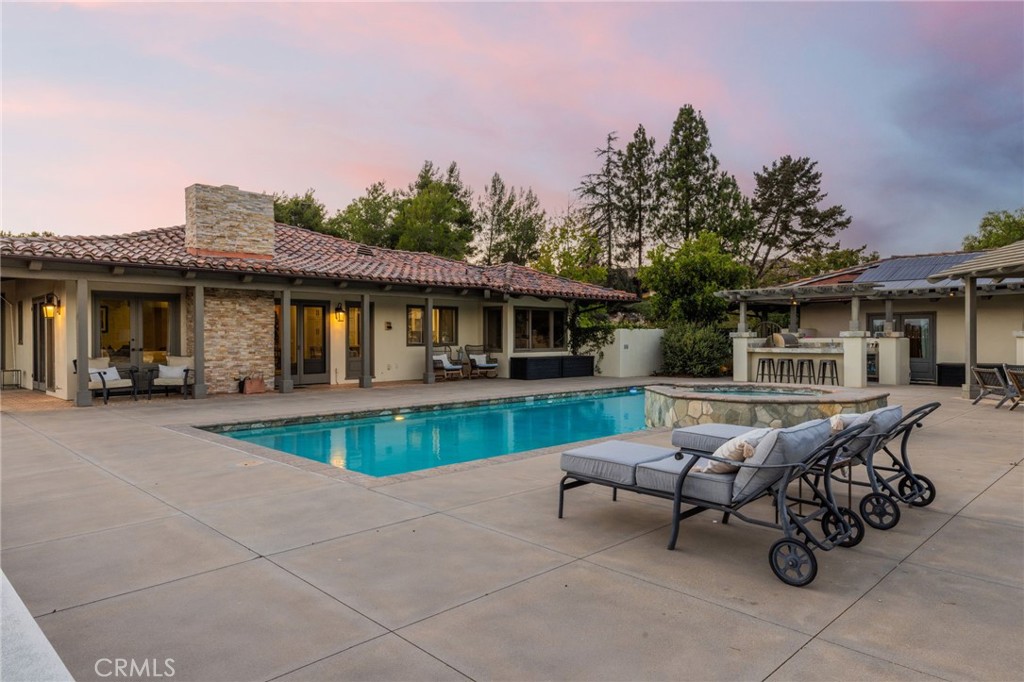 4 Golden Meadow Lane