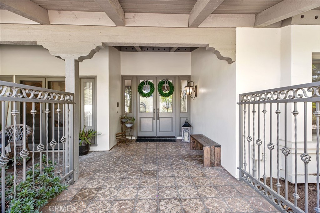 4 Golden Meadow Lane