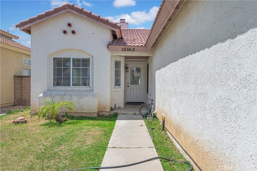 15565 Isleta
