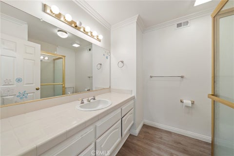 Tiny photo for 914 Sterling Oaks Court, Oak Park, CA 91377 (MLS # SR26191485)