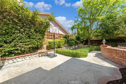 Tiny photo for 914 Sterling Oaks Court, Oak Park, CA 91377 (MLS # SR26191485)