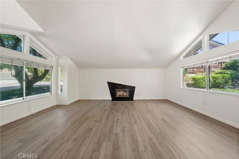 Tiny photo for 914 Sterling Oaks Court, Oak Park, CA 91377 (MLS # SR26191485)