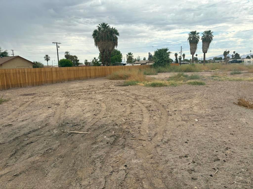 0.61 Acres N Solano Avenue