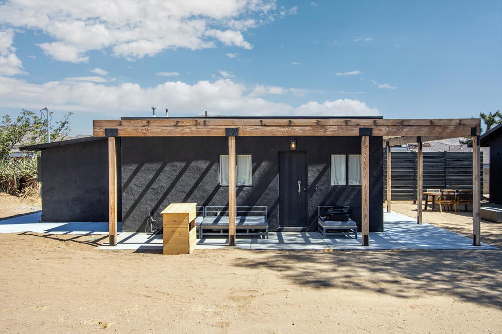 7438 Deer Trail