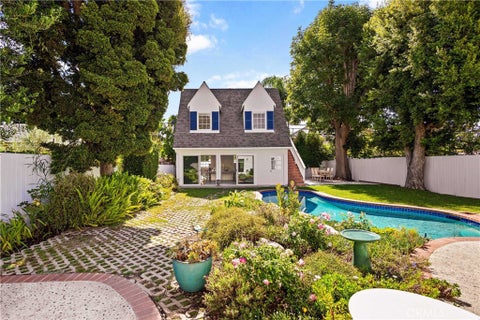 Photo of 2936 Castle Heights AVE, Los Angeles, CA 90034 (MLS # TR26205370)