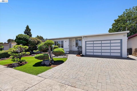 Photo of 19131 Waverly Avenue AVE, San Lorenzo, CA 94541 (MLS # 41139969)