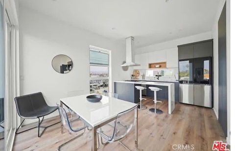 Photo of 4537 W 16th #1/2, Los Angeles, CA 90019 (MLS # SR26057629)