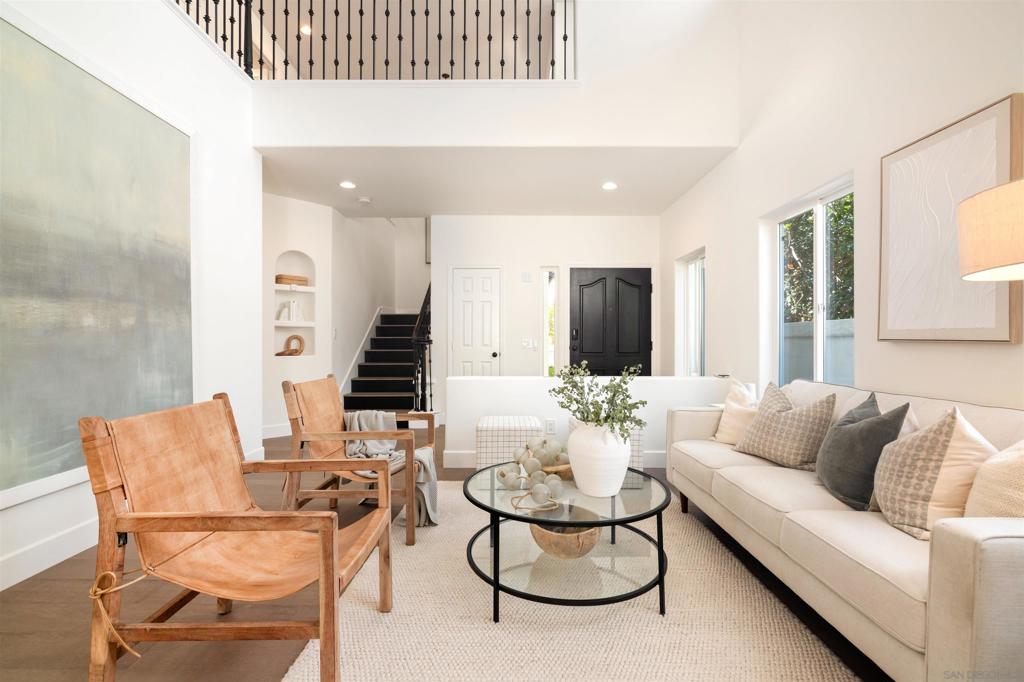 1040 Van Nuys St