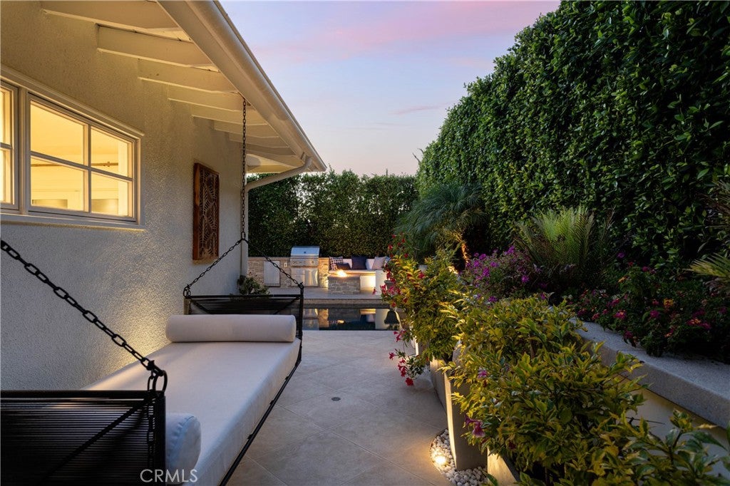 433 Seaward, Corona Del Mar CA 92625 - Photo 38