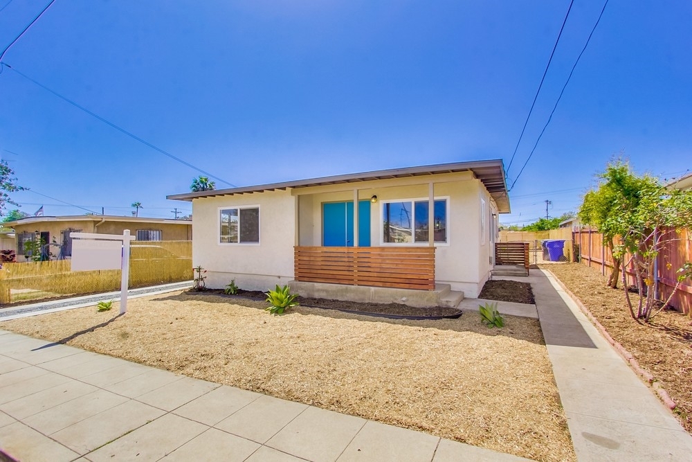 Completely Upgraded Home. Upgrades include a New Kitchen, All New Bathrooms, New Flooring Throughout. Freshly Painted interior and exterior, ready for you to move in. This is 4 Bedroom 3 Bathroom home with a large yard perfect entertaining or for children to play in. Hurry! This will go quick! Neighborhoods: Chollas View Equipment: Range/Oven Other Fees: 0 Sewer: Sewer Connected Topography: LL