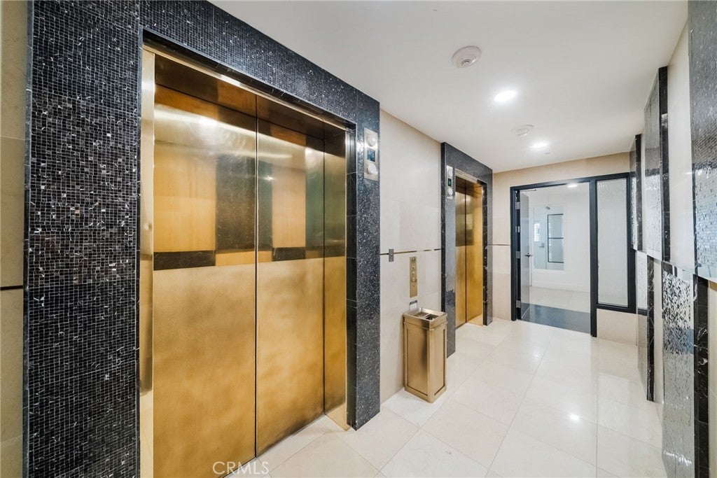 3131 Michelson Drive 406