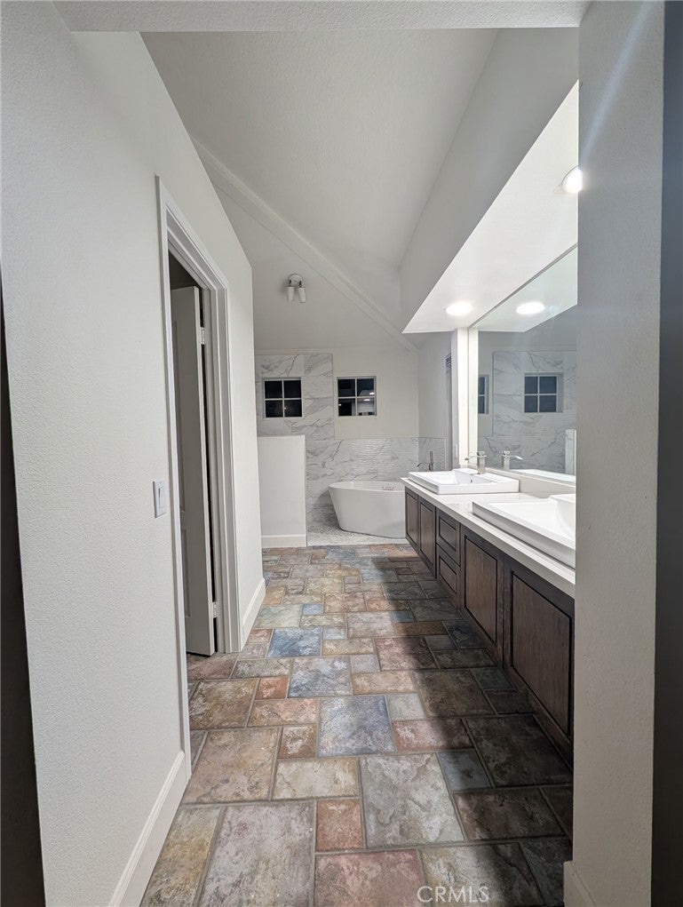 1271 Dominguez Ranch